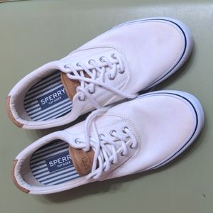 White boat shoes